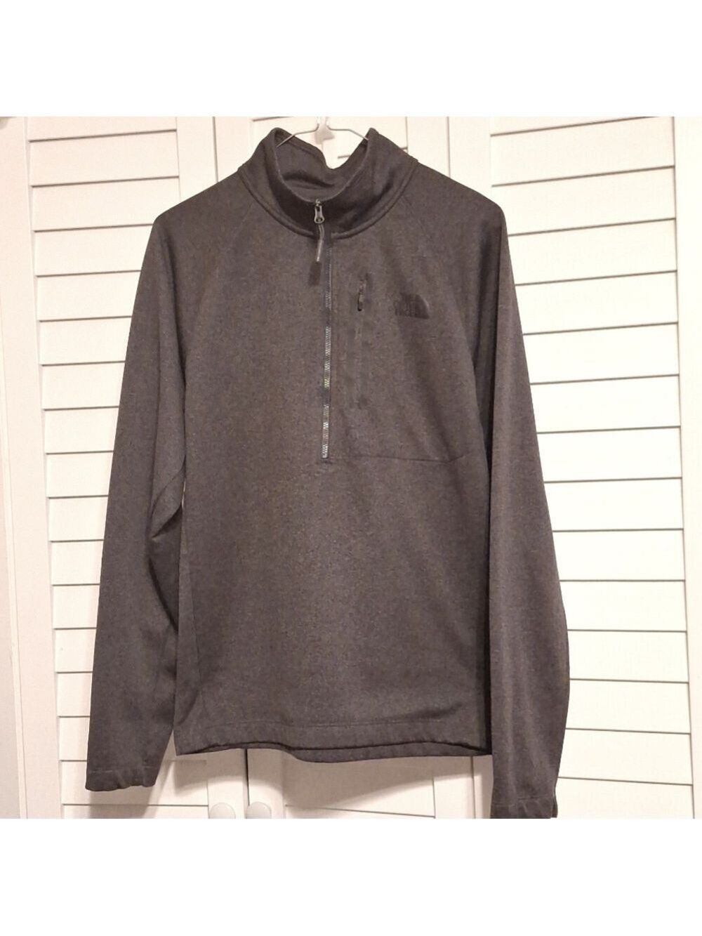 The North Face Pullover Men's jacket Heather gray Sz S Like new